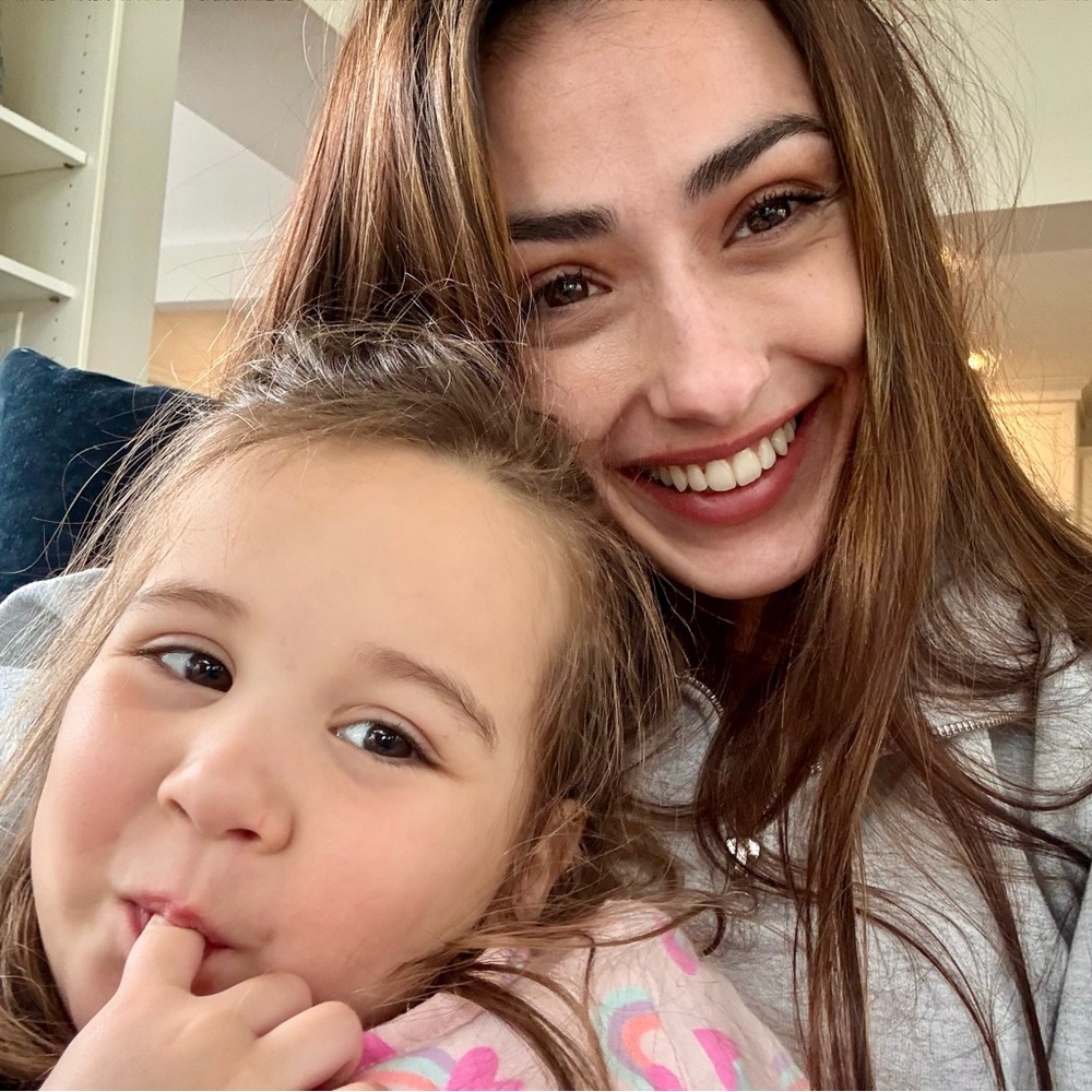 Meet your Posher, Aysel